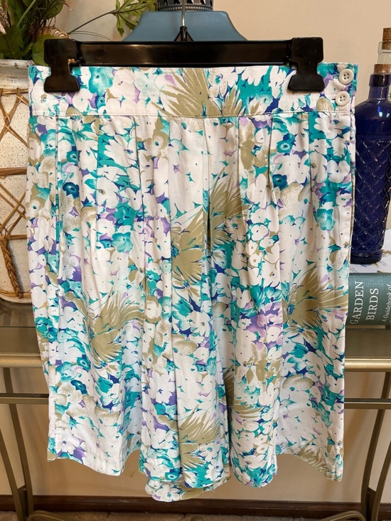 Selections by Manor House Dresses & Skirts - Vintage Skort Multi Floral Print Pleated Waist Flowy Cottagecore Feminine Size S